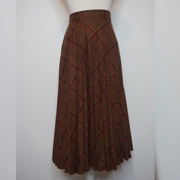 Vintage Dresses & Skirts - Vintage wool pleated skirt